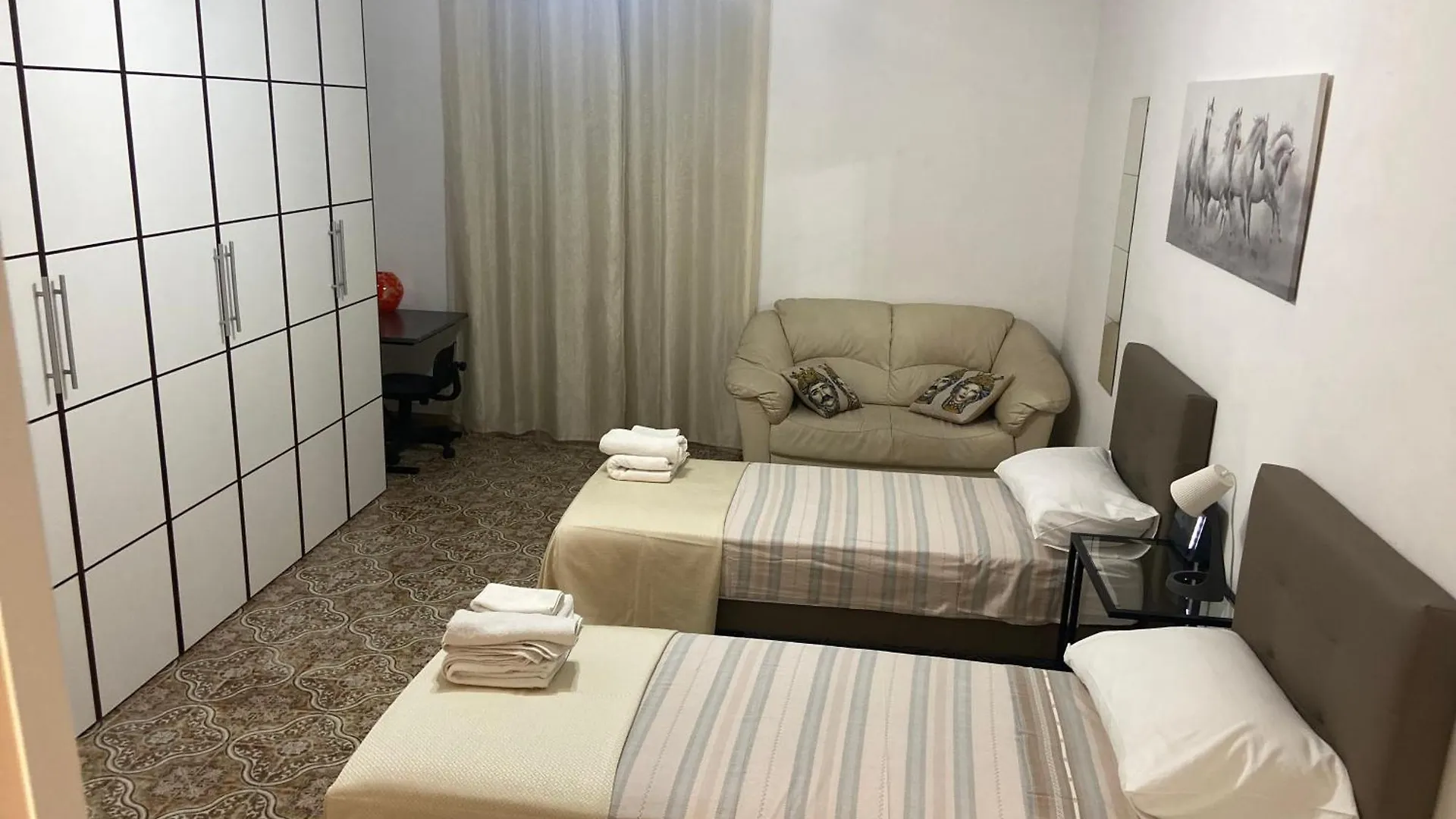 Casa Vacanza La Collegiata Catania Italy