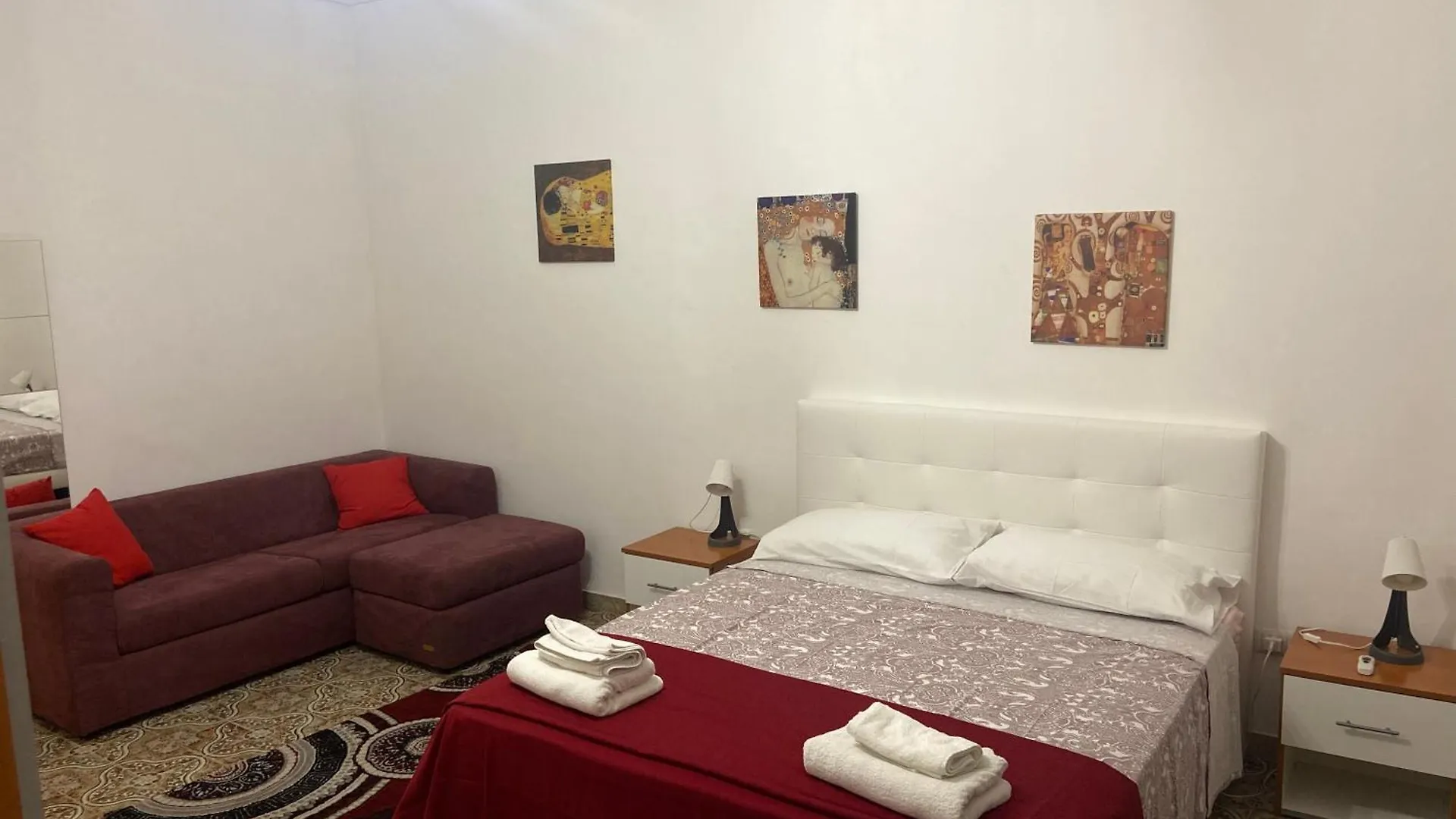 Casa Vacanza La Collegiata Catania Apartment
